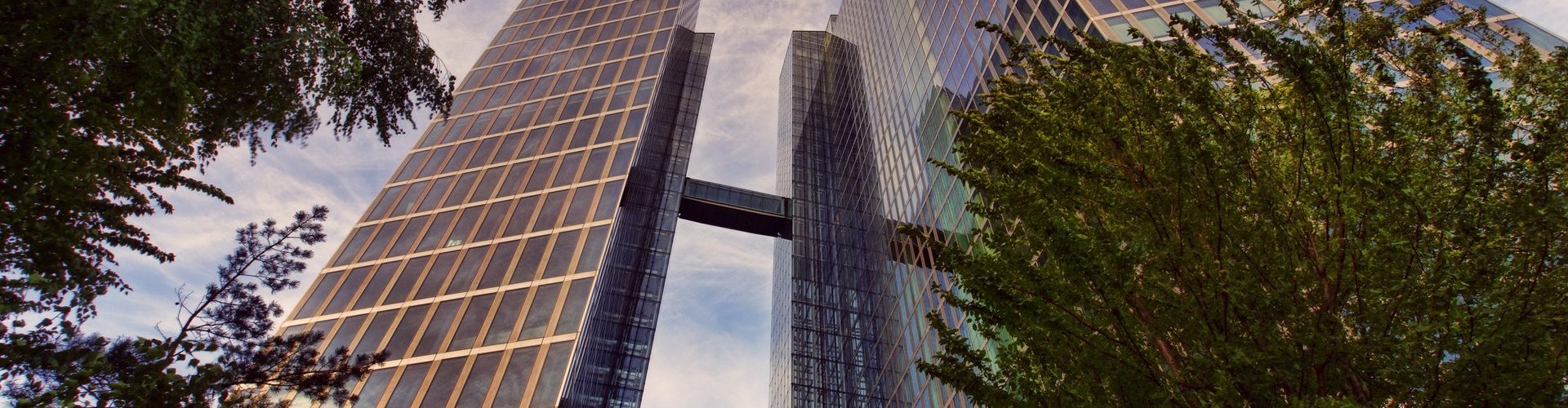 architecture-blue-building-1114875